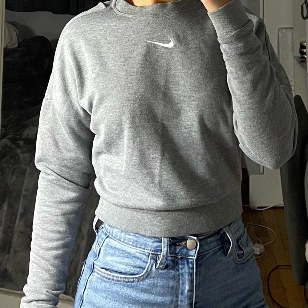 Grey Nike crop sweatshirt